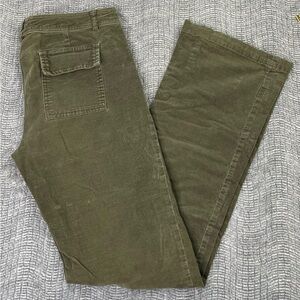 Women’s crosby. Green Corduroy lightweight Pants size 2